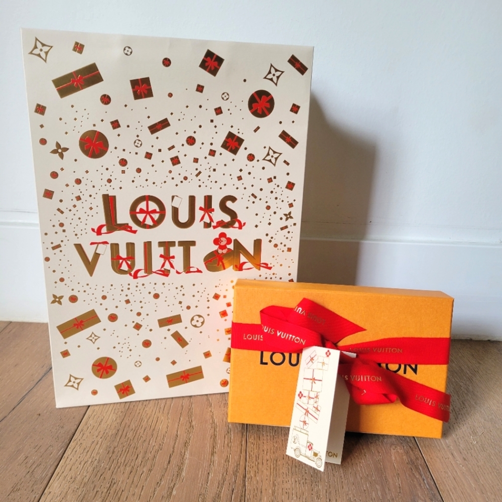 AUTHENTIC 🌟 Louis Vuitton 2023 Holiday Shopping Bag Box Ribbon Tag Empty Set